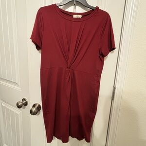 ENTRO Maroon/Crimson Twist Front Dress- Size Large
WORN ONCE